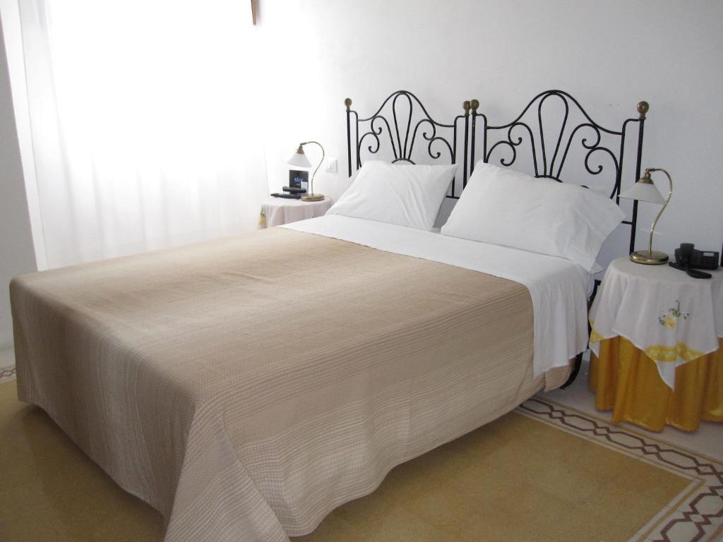 Hotel Santa Marina Antica Foresteria Santa Marina Salina Cameră foto